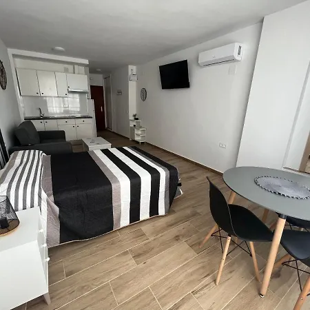 Ver621 - Estudio Con Vistas Al Mar, Wifi, Piscina, Centro A 100 Metros, Playa A 600 Metros * توريمولينوس
