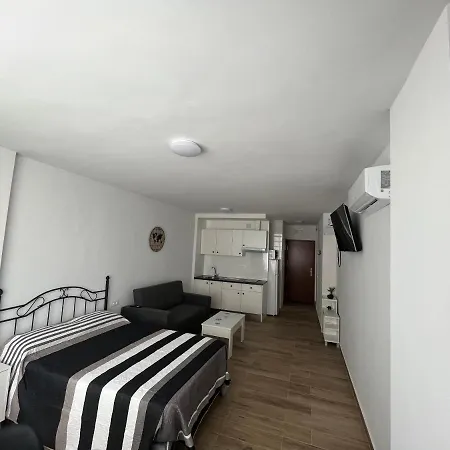 Ver621 - Estudio Con Vistas Al Mar, Wifi, Piscina, Centro A 100 Metros, Playa A 600 Metros アパート トレモリノス